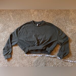 H&M Olive Green Women's Cropped Lightweight Sweatshirt
